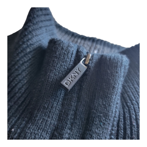 DKNY Quarterzip Men's Medium Sweater - Picture 2 of 7
